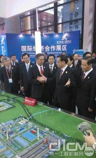 3日上午，在第十届中国—东盟博览会开幕前，李克强总理专门抽出时间，参观了中国—东盟建立战略伙伴关系10周年成就展