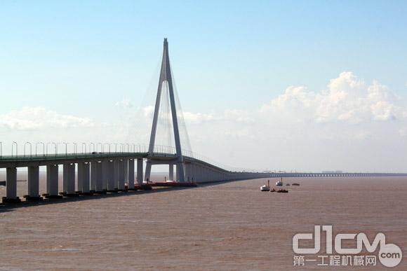 绵延36公里的杭州湾大桥
