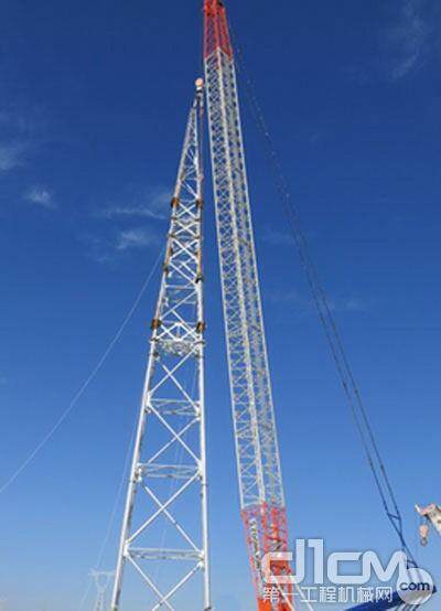 260吨起重机成功吊装新疆巴州750千伏变电站