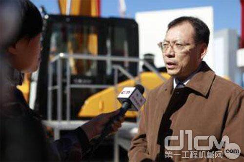 三一集团总裁唐修国接受媒体采访