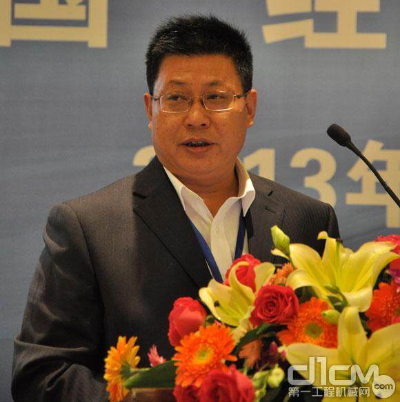 中国工程机械工业协会挖掘机械分会秘书长李宏宝