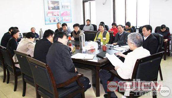 中国工程机械工业协会党支部召开开展群众路线教育实践活动专题民主生活会