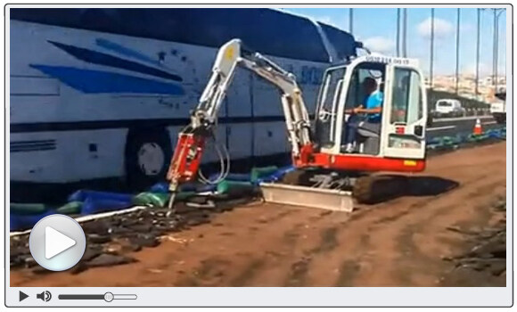视频: CERMAK 竹内小型挖掘机TB016 的机械设备化