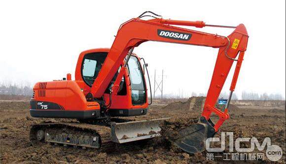 斗山DX75型挖掘机