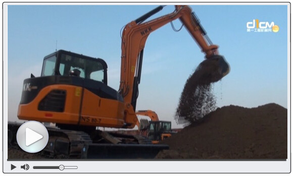 视频: 京城长野小型挖掘机NS80-7机器内测