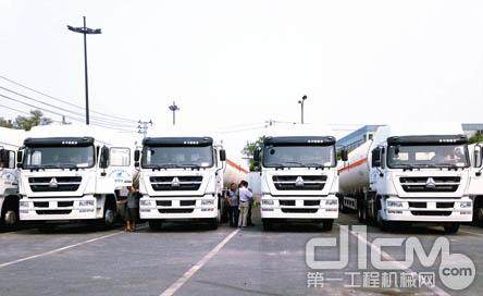 重汽首批10辆H7 LNG牵引车助力浙江清洁能源运输