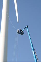 吉尼高空作业平台应用新领域 安装维护风力发电机