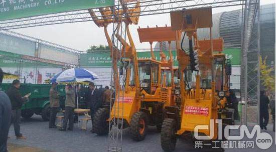 本届“湘博会”期间，湖南省内购买农机产品的农民和农业合作组织均可享受30%的补贴
