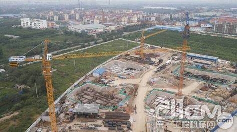 徐工三种机型共四台塔机助力天津新城镇建设