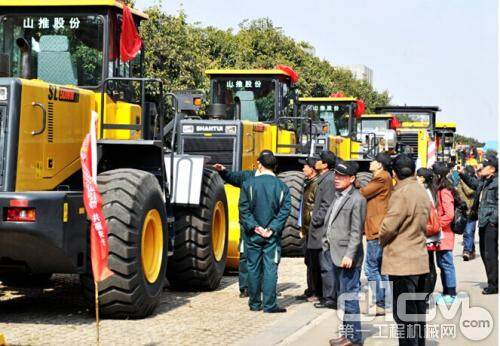 山推科技新品大型体验会山东站告捷