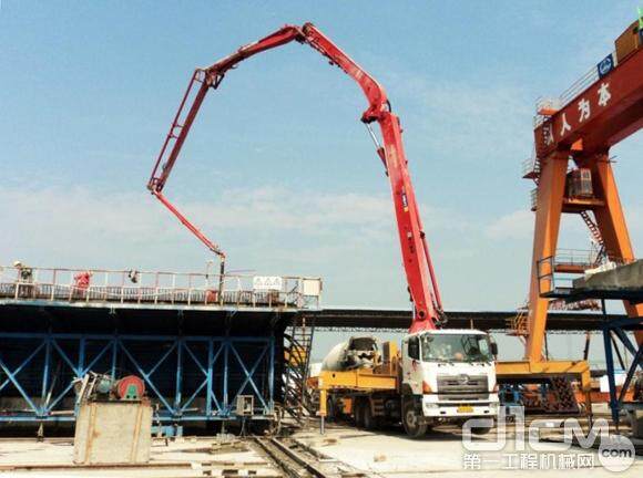 南广高铁“贵港至桂平”一段建设工地