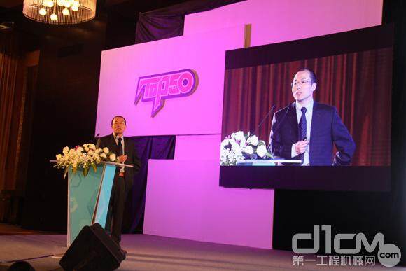 康明斯（中国）投资有限公司产品支持副总工程师刘雄发表演讲