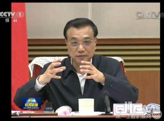 李克强：中国经济下行压力还在持续加大