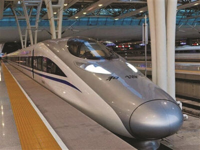 中国高铁CRH380A型高速动车组亮相米兰世博会