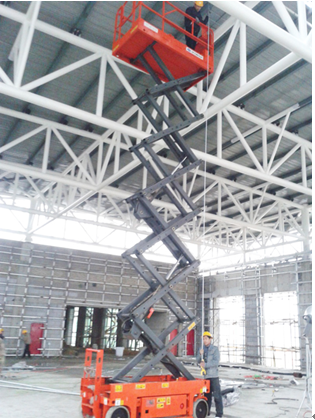 星邦高空作业平台助高铁站项目加快建设步伐