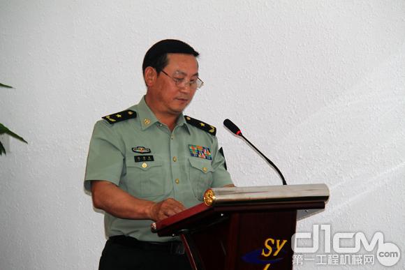中国人民解放军军事交通学院院长纪海泉发表讲话