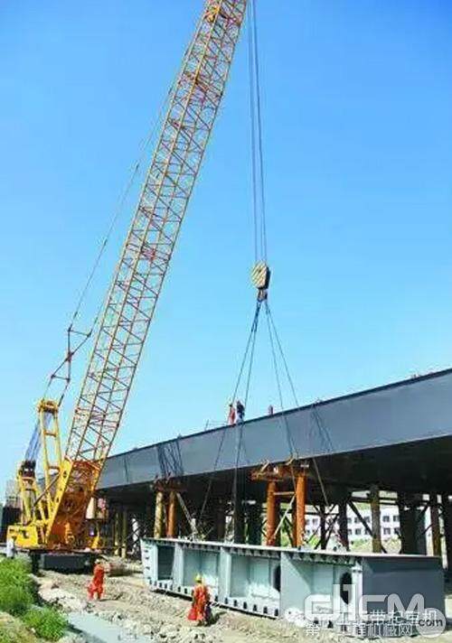 QUY280助力徐州三环西路高架建设