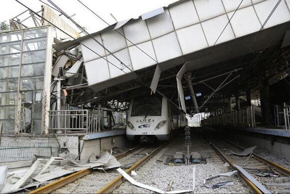 天津地铁9号线爆炸图片