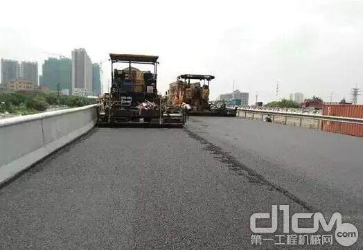 百台三一路机设备参建广东高速公路 获好口碑