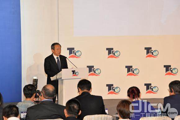 王民董事长在T50峰会上发表主题演讲