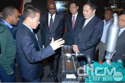 潍柴发电机组亮相2015（非洲）中国商品技术与服务展