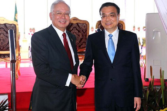 李克强总理23日在吉隆坡同马来西亚总理纳吉布举行会谈
