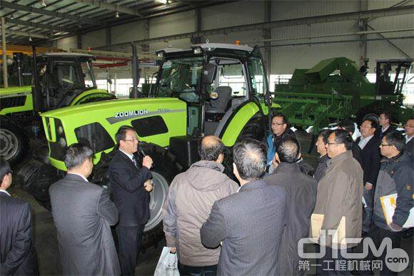 会议期间，与会领导、代表参观了中联重科芜湖工业园。