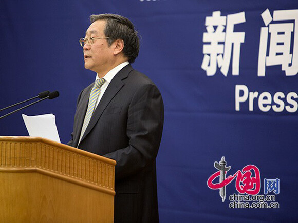 国家发展改革委秘书长李朴民回答记者提问