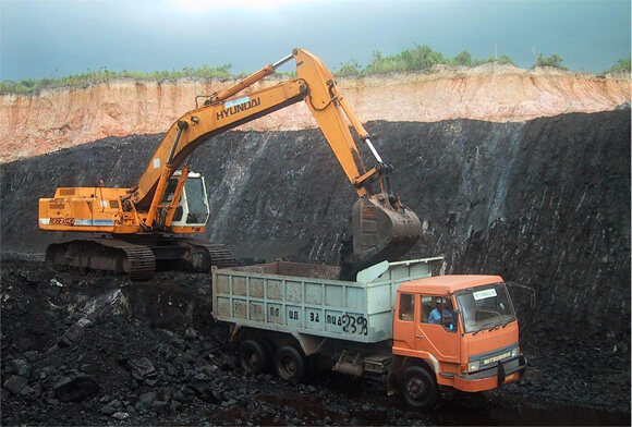 外媒：中国将削减7亿吨煤炭产能 分流100万人