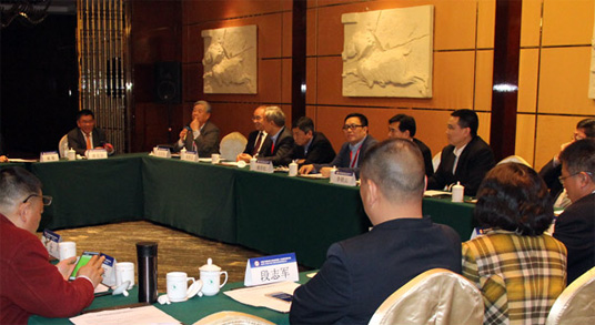 中国工程机械行业渠道共赢座谈会在泸州召开
