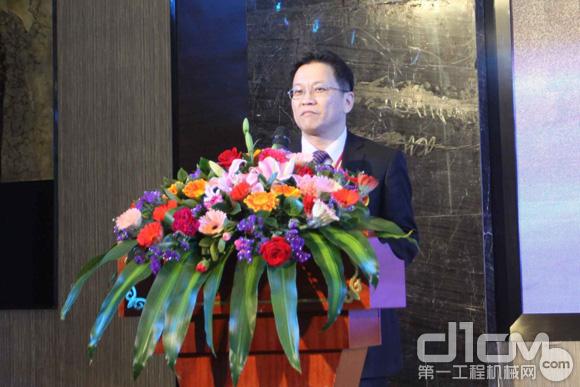 中国工程机械工业协会铲土运输机械分会会长尚海波致辞