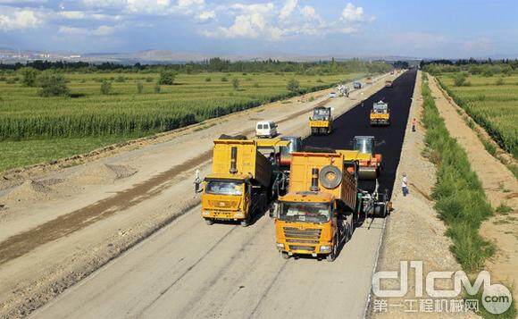 国务院放大招：上马百项铁路公路机场重大工程项目