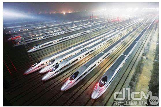 王梦恕：铁路建设仍在增长期 今年投资不止8000亿