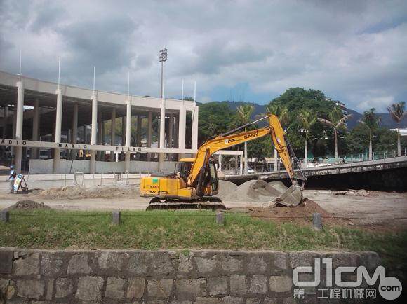 三一挖掘机参与马拉卡纳球场翻新工程建设