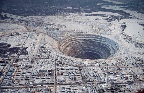 俄罗斯西伯利亚米尔钻石矿坑
