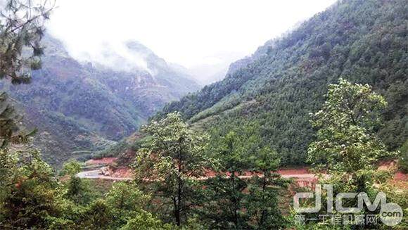 中联重科QAY800助建凉风坳风电场