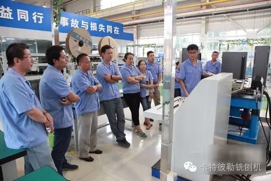 陕建机械首款摊铺机成套电气系统测试平台试制成功