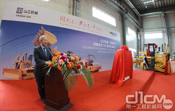 潍柴动力与卡特彼勒（青州）举行战略合作25周年庆典仪式 