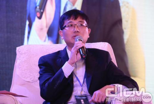 易挖融资CEO杨天利先生针对二手机行业乱象将何时终止的话题发表看法