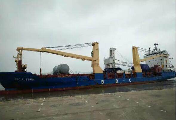 诺尔中国一台Quaymate M50港口高架吊成功发运往乌拉圭