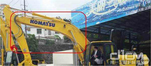 小松（中国）在海南发布两款液压挖掘机新品