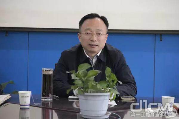 中交西筑公司董事长、党委书记、总经理杨向阳发表讲话