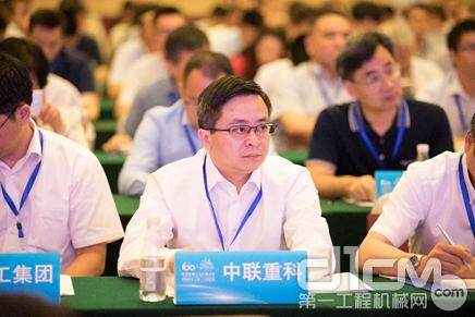 中联重科副总裁苏用专出席“中国机械工业百强”活动