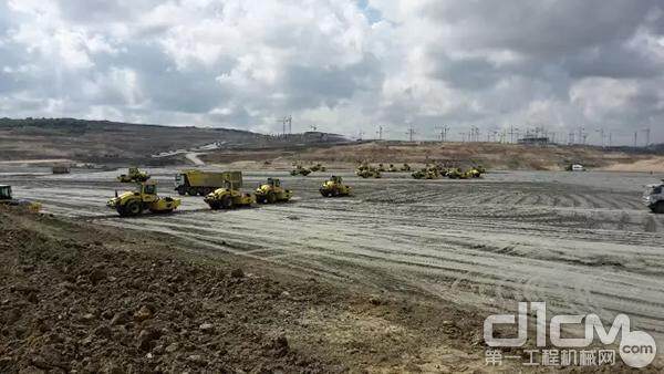 宝马格单钢轮压路机助力世界最大机场—伊斯坦布尔机场建设