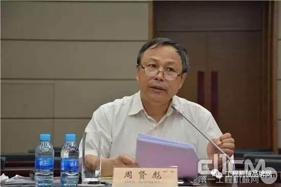 中国工程机械工业协会路面与压实分会副秘书长周贤彪