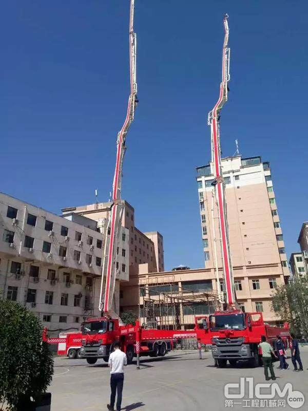 三一重工48米大跨度举高喷射消防车