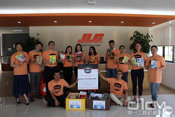 上海办事处员工积极参与图书捐赠活