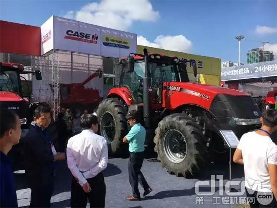 凯斯红色军团亮相2017新疆农业机械博览会