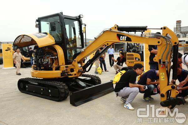 Cat 303.5E CR小挖