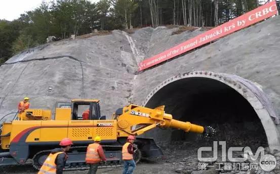 徐工XTR260悬臂隧道掘进机在Jabuka隧道施工